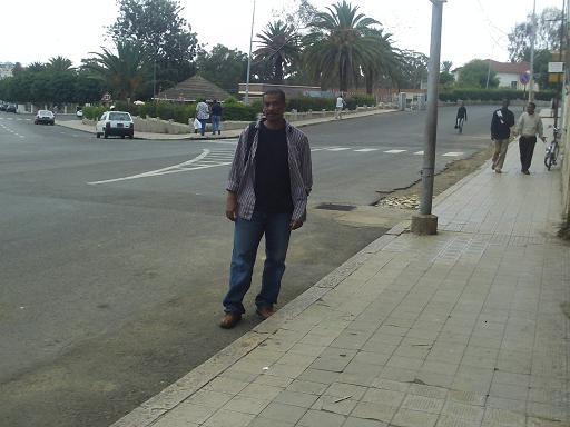 elias_kifle_in_asmara_may_13_2008.jpg